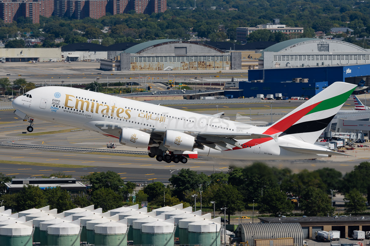 Airbus A380-861 A6-EEM (cn 134)